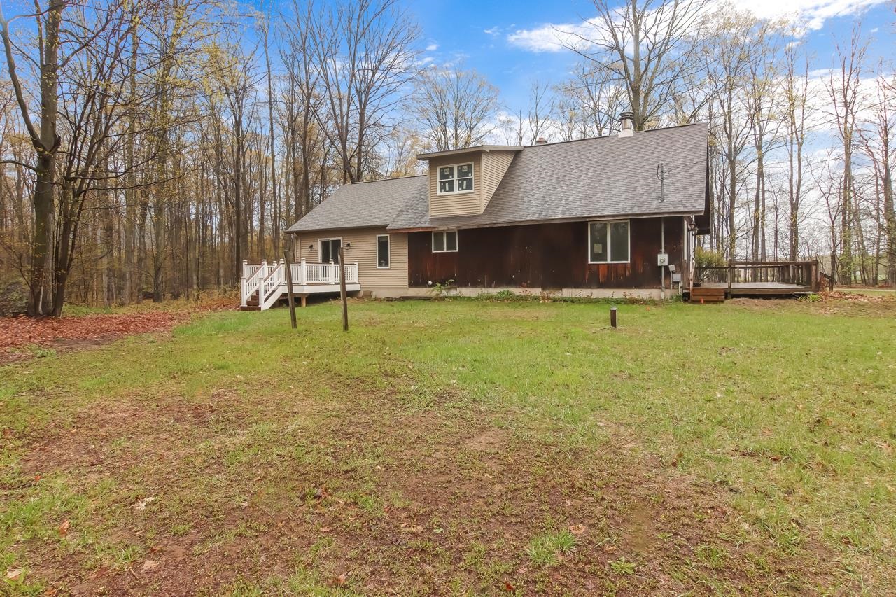 9737 East Otto Road Suttons Bay, MI 49682 - Photo 41 of 48 1910757-40.JPG