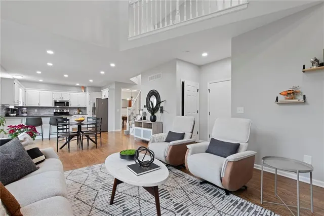 $459,500 | 4113 Southwest Leeward Drive, Lee's Summit, MO 64082