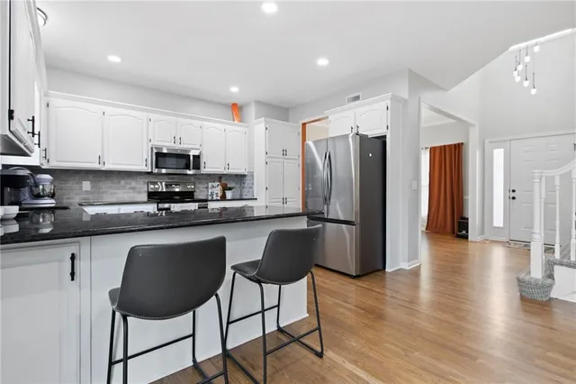 $459,500 | 4113 Southwest Leeward Drive, Lee's Summit, MO 64082