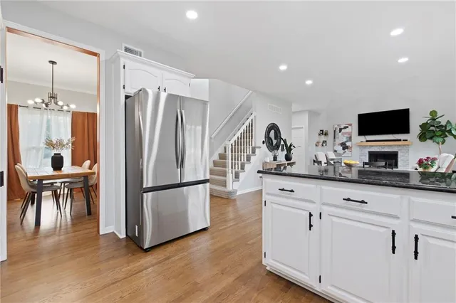 $459,500 | 4113 Southwest Leeward Drive, Lee's Summit, MO 64082