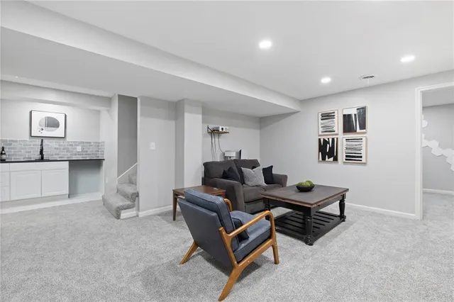 $459,500 | 4113 Southwest Leeward Drive, Lee's Summit, MO 64082