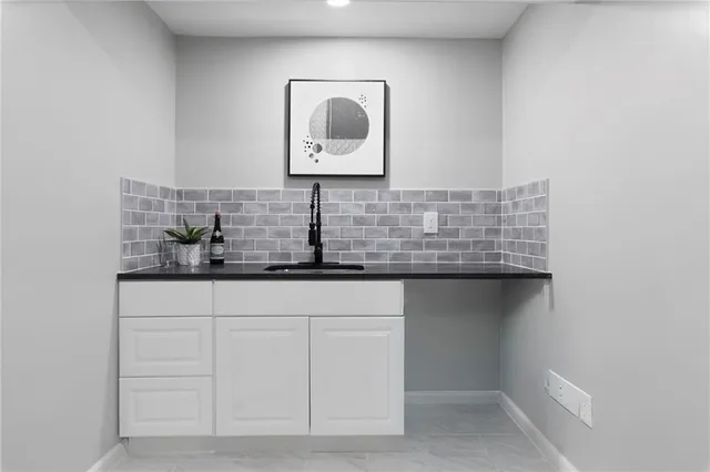 $459,500 | 4113 Southwest Leeward Drive, Lee's Summit, MO 64082