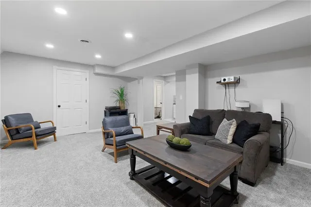 $459,500 | 4113 Southwest Leeward Drive, Lee's Summit, MO 64082