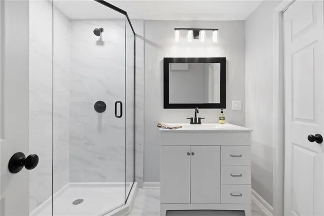 $459,500 | 4113 Southwest Leeward Drive, Lee's Summit, MO 64082