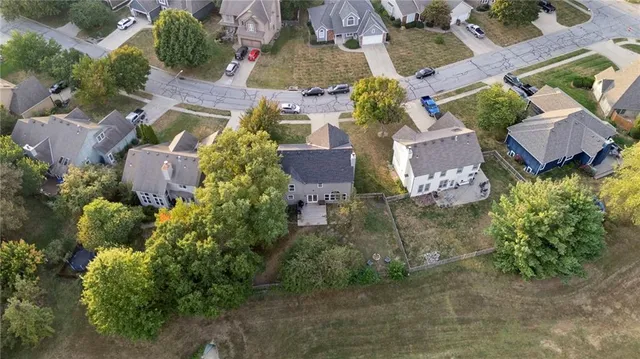 $459,500 | 4113 Southwest Leeward Drive, Lee's Summit, MO 64082