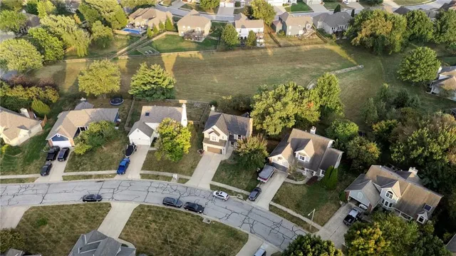 $459,500 | 4113 Southwest Leeward Drive, Lee's Summit, MO 64082