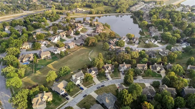 $459,500 | 4113 Southwest Leeward Drive, Lee's Summit, MO 64082