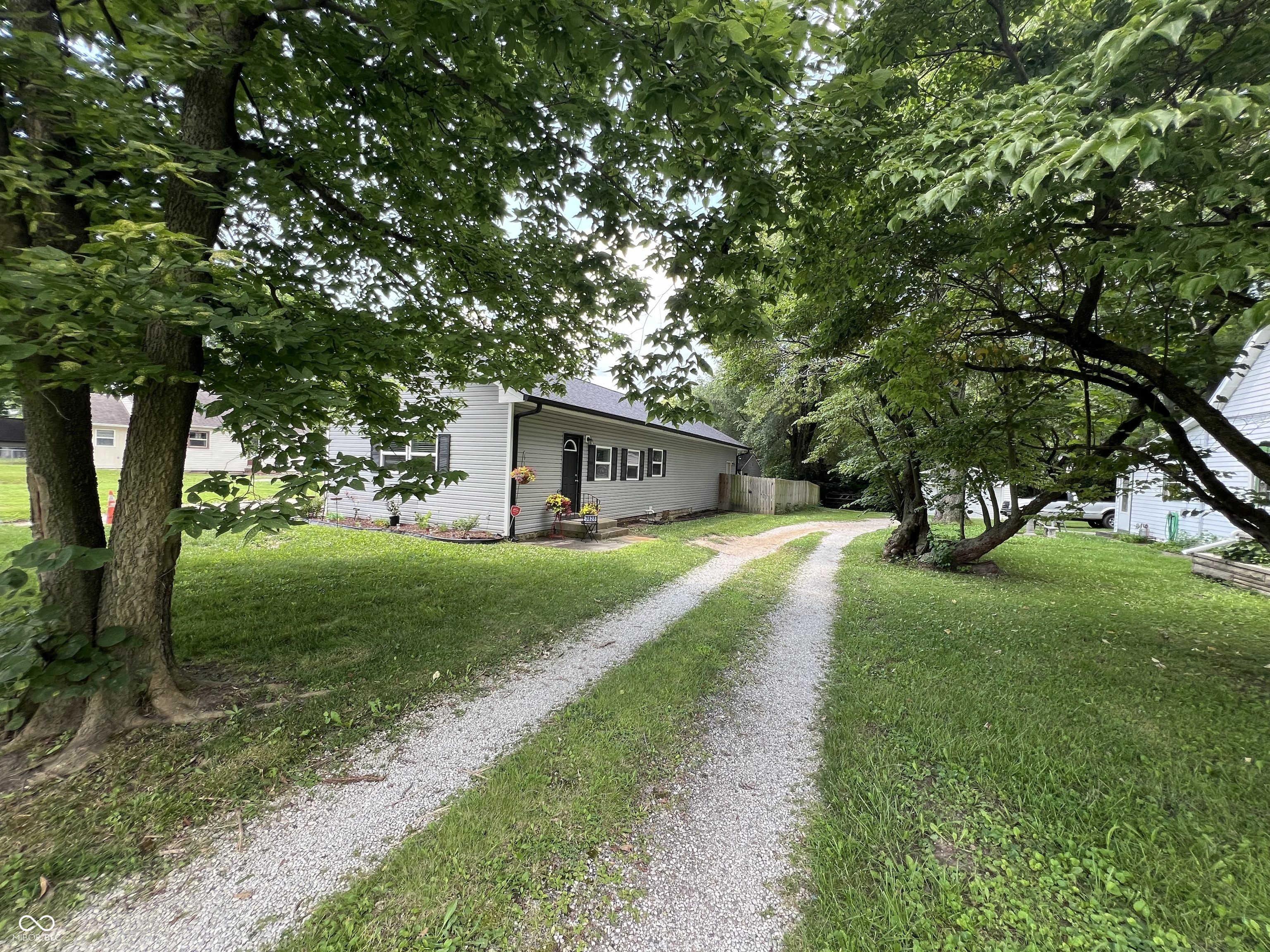 3828 Bluff Road Indianapolis, IN 46217 - Photo 27 of 36