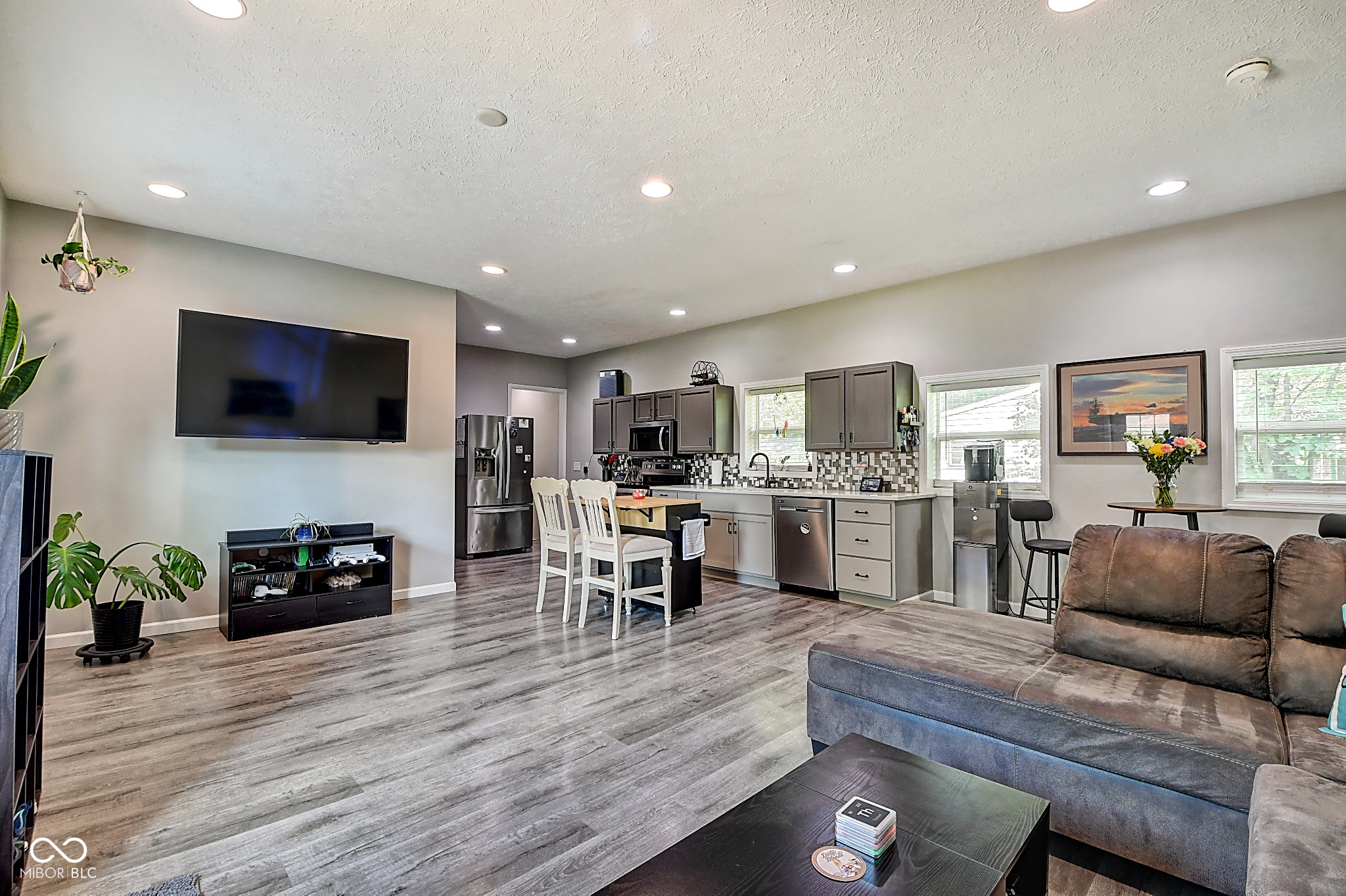 3828 Bluff Road Indianapolis, IN 46217 - Photo 6 of 36