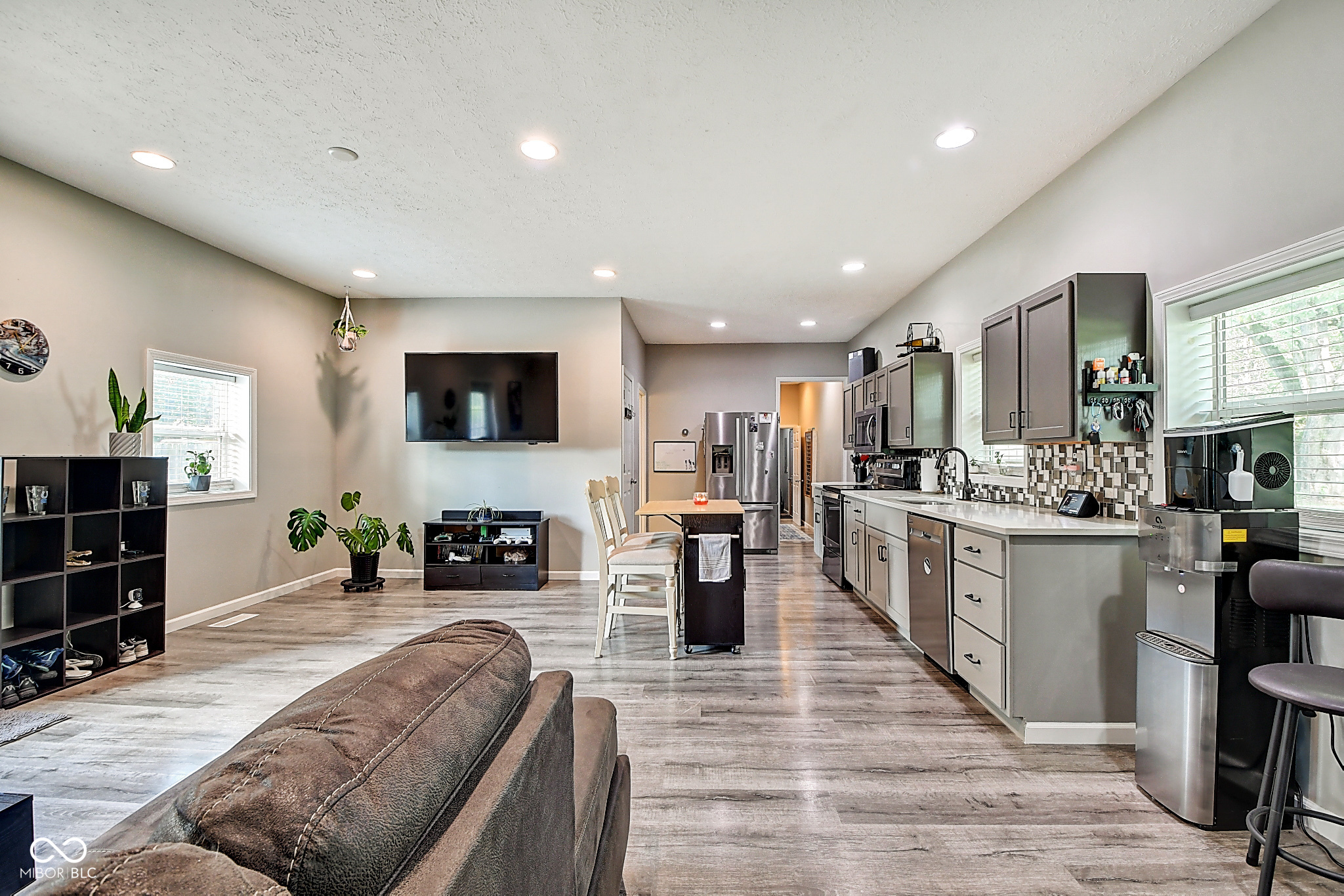 3828 Bluff Road Indianapolis, IN 46217 - Photo 7 of 36