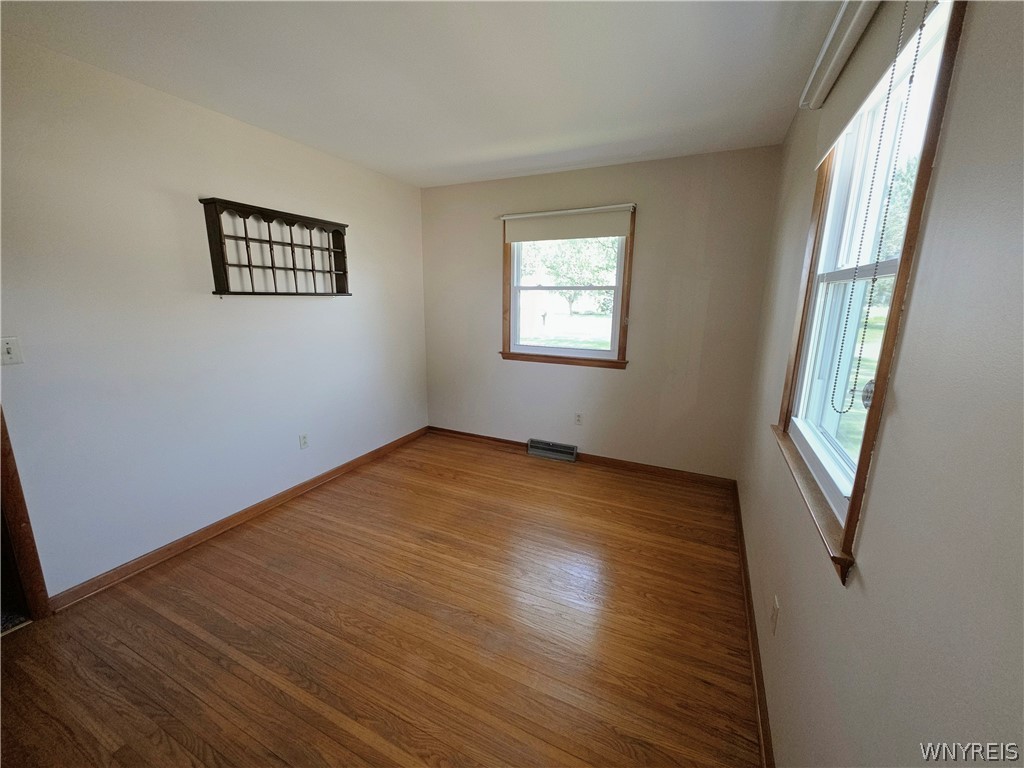 7225 Norman Road Wheatfield, NY 14120 - Photo 14 of 34