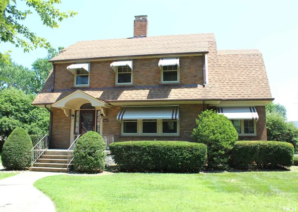 $260,000 | 1667 North Prairie Street, Galesburg, IL 61401