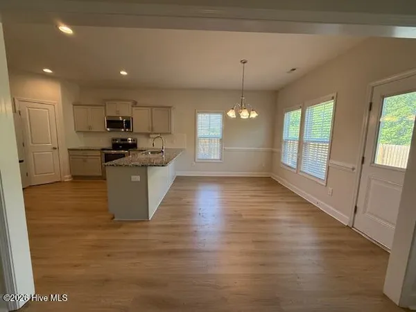 $2,400 | 400 Bulrush Court, Jacksonville, NC 28540