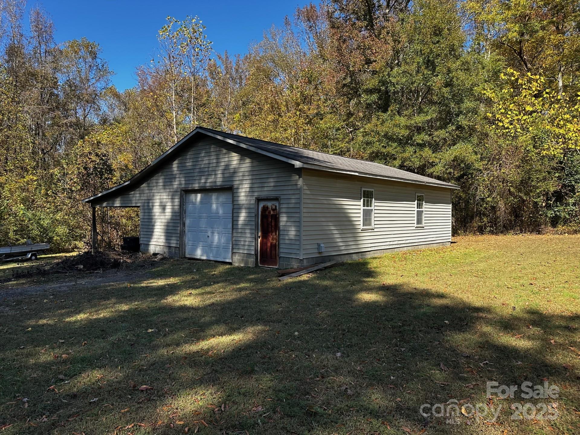 1080 Gin Road Rockwell, NC 28138 - Photo 29 of 34 a backyard of a house