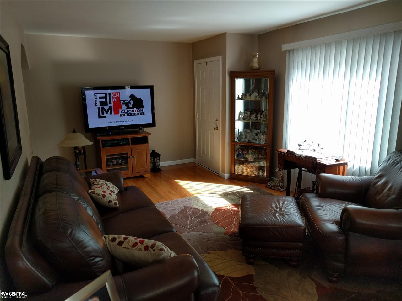 32584 Sutton Road New Baltimore, MI 48047 - Photo 2 of 14 31295165-1.JPG