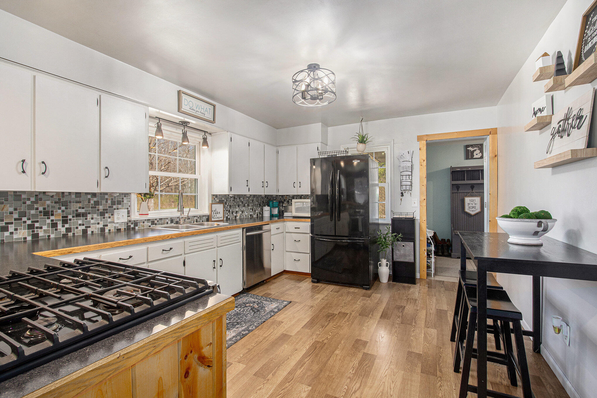 2575 West River Road Muskegon, MI 49445 - Photo 7 of 27 013_s22a9498__0