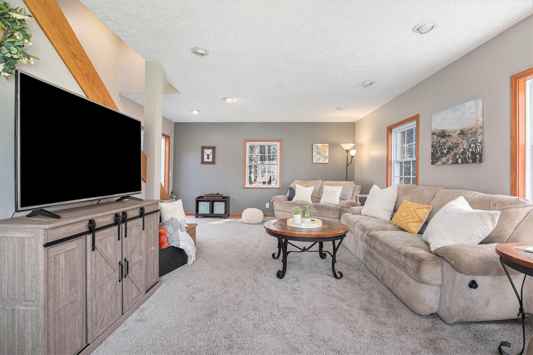 2575 West River Road Muskegon, MI 49445 - Photo 10 of 27 008_s22a9517