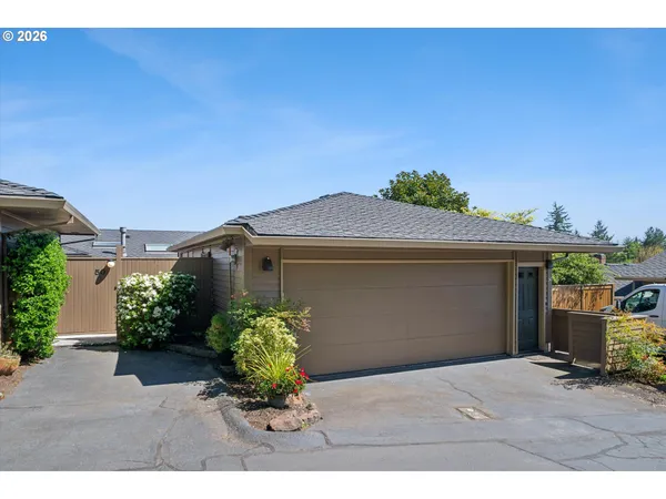 $624,900 | 50 Southwest Condolea Court, Lake Oswego, OR 97035