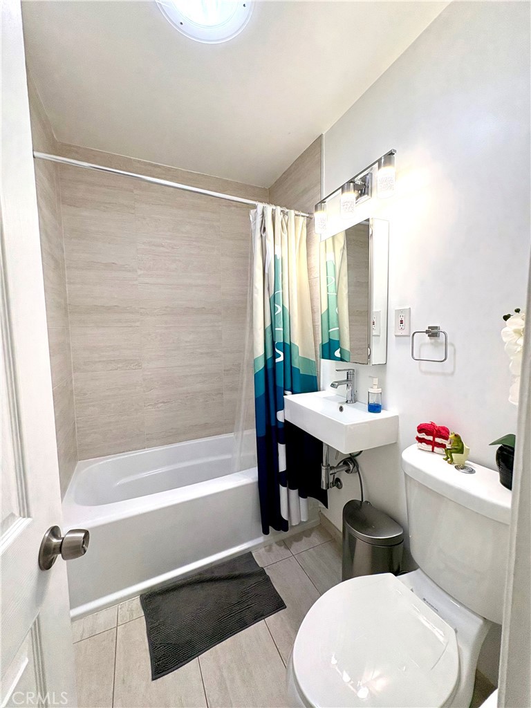 11113 Ratliffe Street Norwalk, CA 90650 - Photo 43 of 65 Bathroom 1