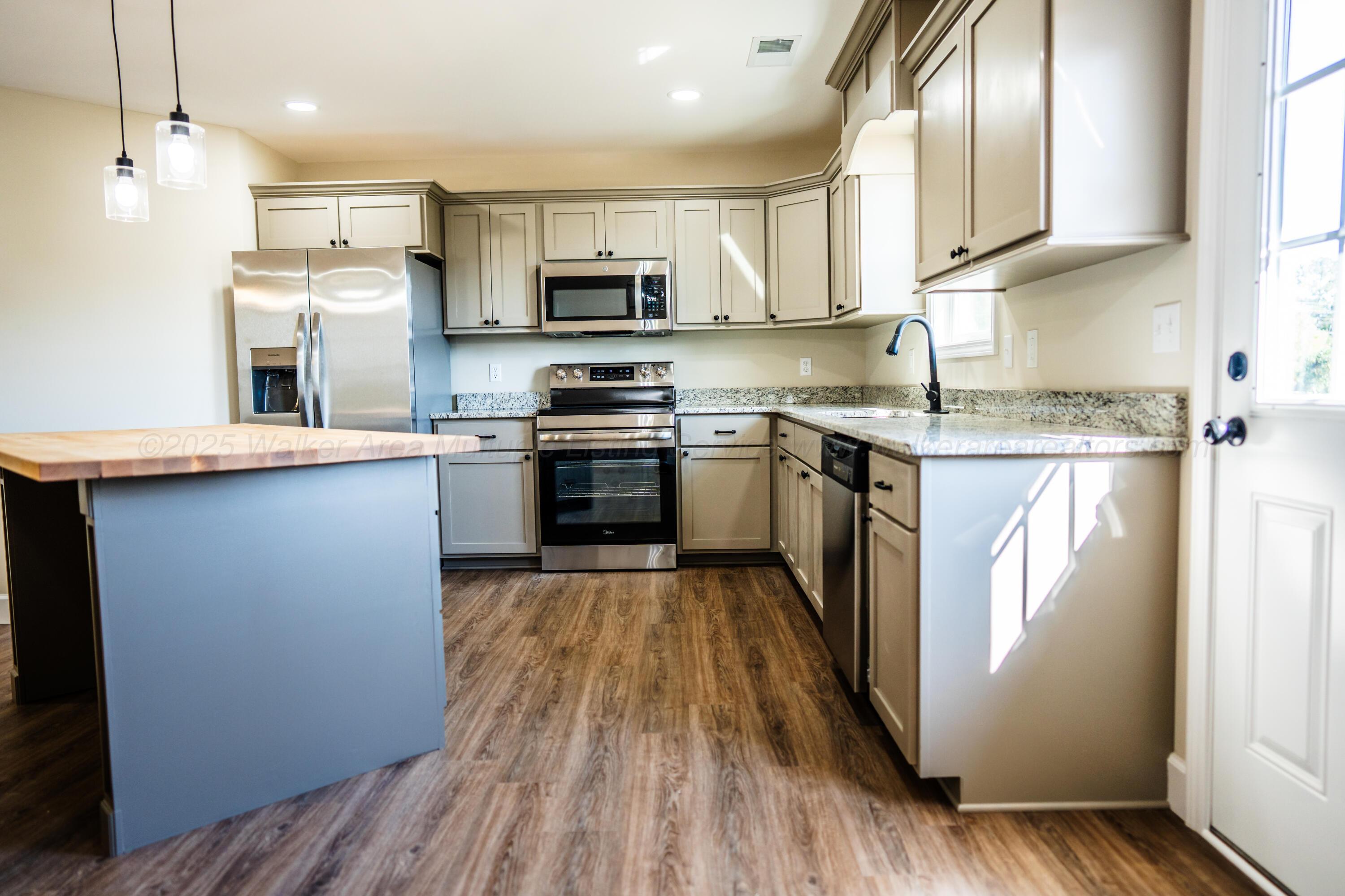772 Co Road Winfield, AL 35594 - Photo 11 of 36 Granite countertops