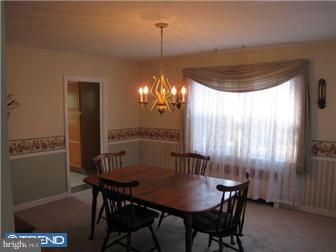 732 Dale Road Huntingdon Valley, PA 19006 - Photo 2 of 12 Dining Room