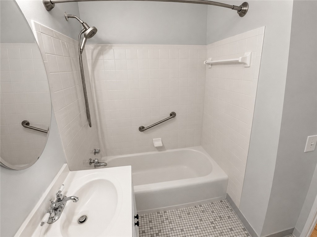 1000 East Avenue, Unit UN507 Rochester, NY 14607 - Photo 21 of 31