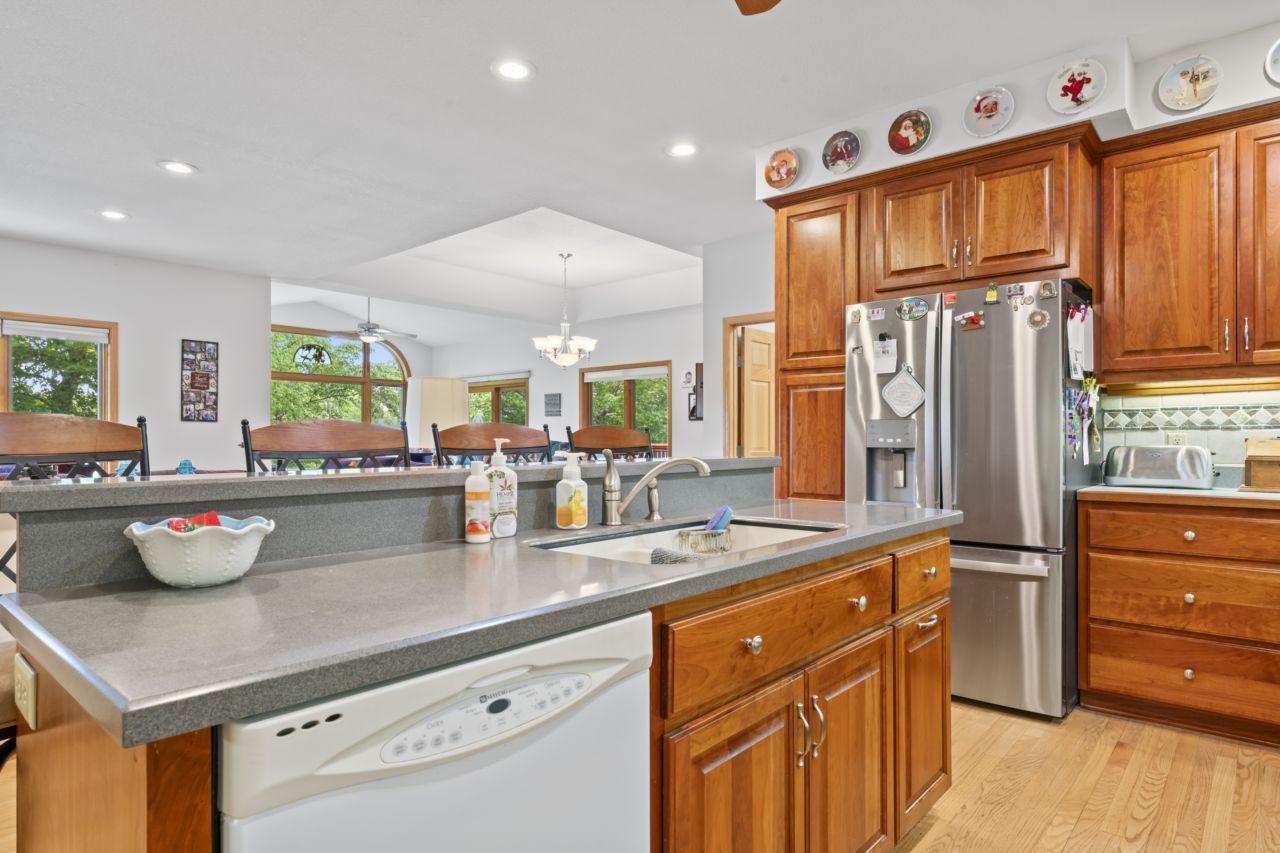 3110 8th Avenue Northwest Faribault, MN 55021 - Photo 9 of 48