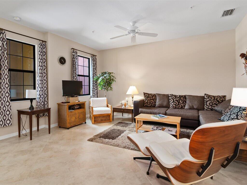 9071 Albion Lane North, Unit 5703 Naples, FL 34113 - Photo 4 of 38 Living Room