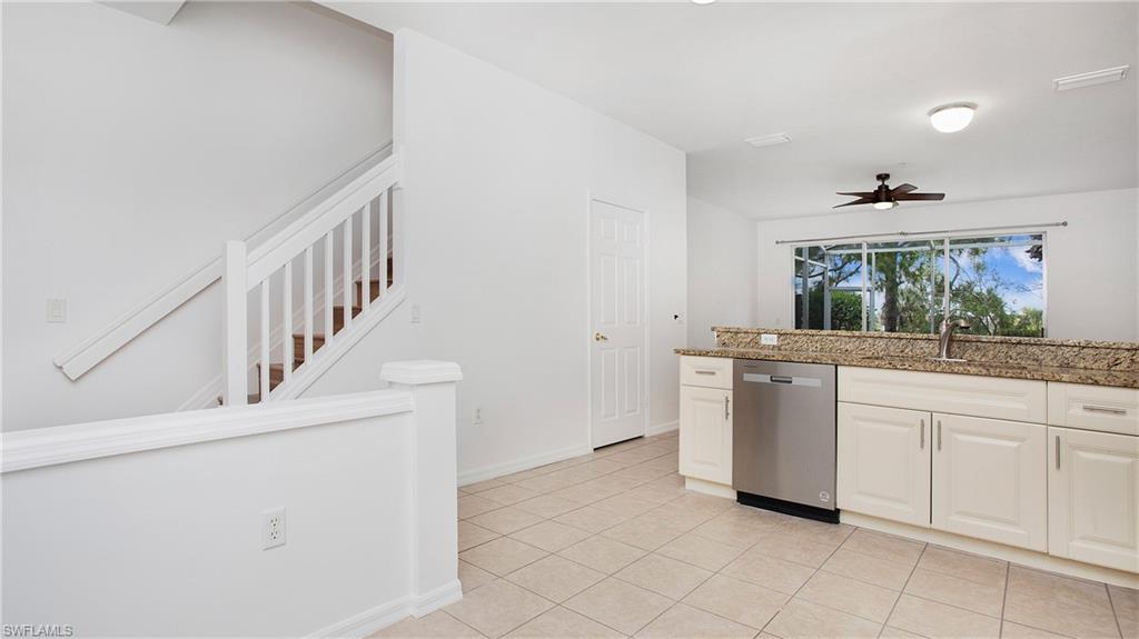 880 Hampton Circle Naples, FL 34105 - Photo 4 of 36