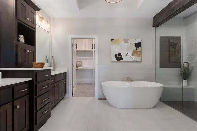 $775,170 | 11236 South Sunray Drive, Olathe, KS 66061