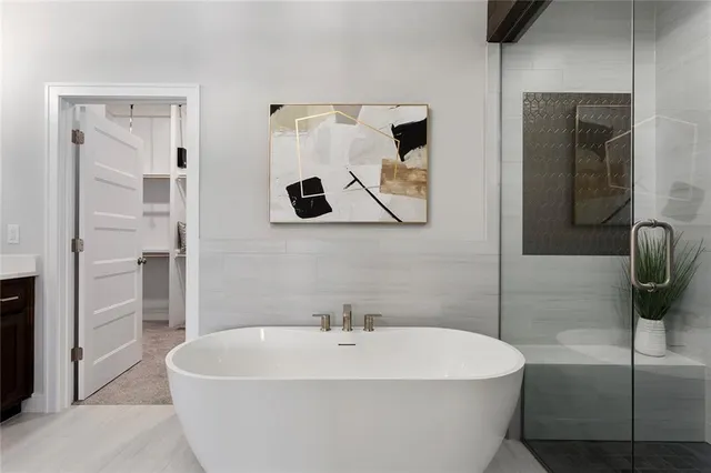 $775,170 | 11236 South Sunray Drive, Olathe, KS 66061