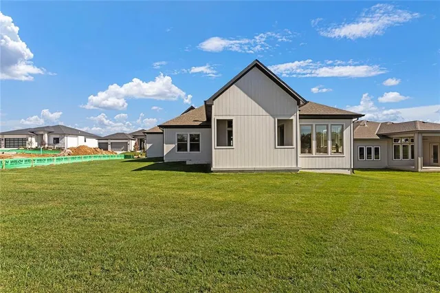 $775,170 | 11236 South Sunray Drive, Olathe, KS 66061