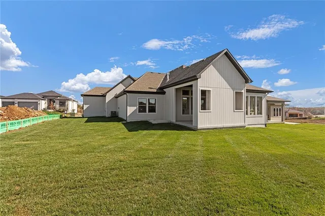 $775,170 | 11236 South Sunray Drive, Olathe, KS 66061