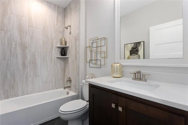 $775,170 | 11236 South Sunray Drive, Olathe, KS 66061