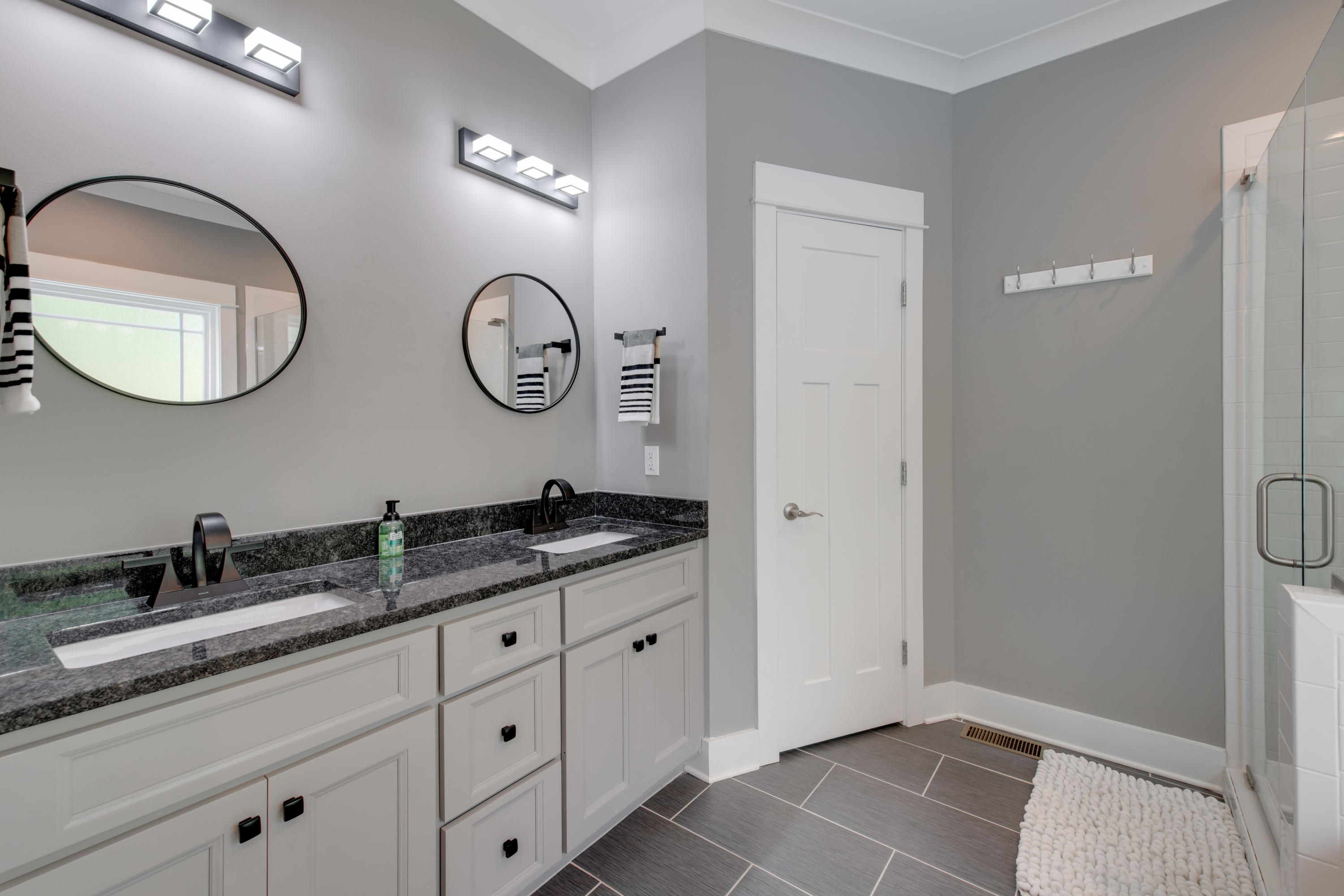 1023 Givens Road, Unit 2 Chattanooga, TN 37421 - Photo 28 of 41 D85_6521