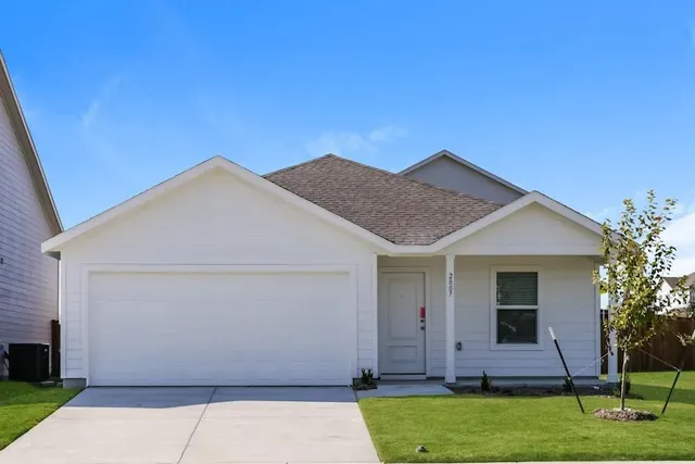 front view of house with a yard