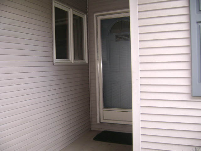 855 Black Road Joliet, IL 60435 - Photo 3 of 20