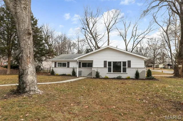 $185,000 | 6904 Frostview Lane, Hazelwood, MO 63042
