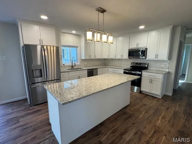 $185,000 | 6904 Frostview Lane, Hazelwood, MO 63042