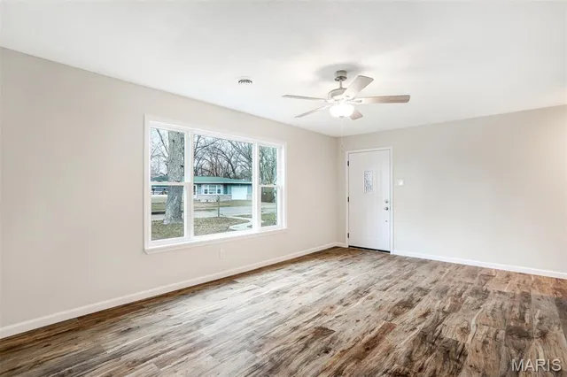 $185,000 | 6904 Frostview Lane, Hazelwood, MO 63042