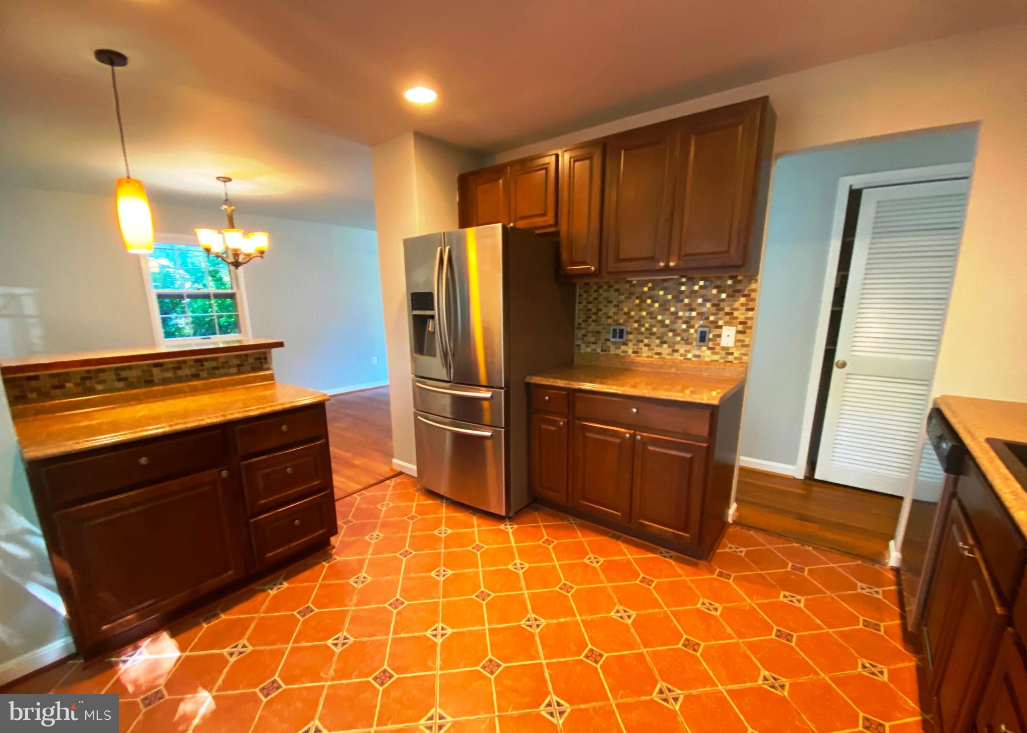 8105 Blairton Road Springfield, VA 22152 - Photo 4 of 16 Huge Updated Kitchen