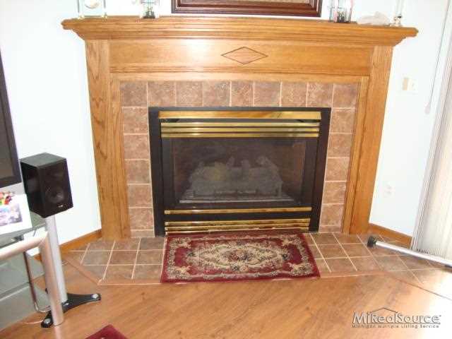 146 Kenyon Road Algonac, MI 48001 - Photo 6 of 22 31191335-5.JPG