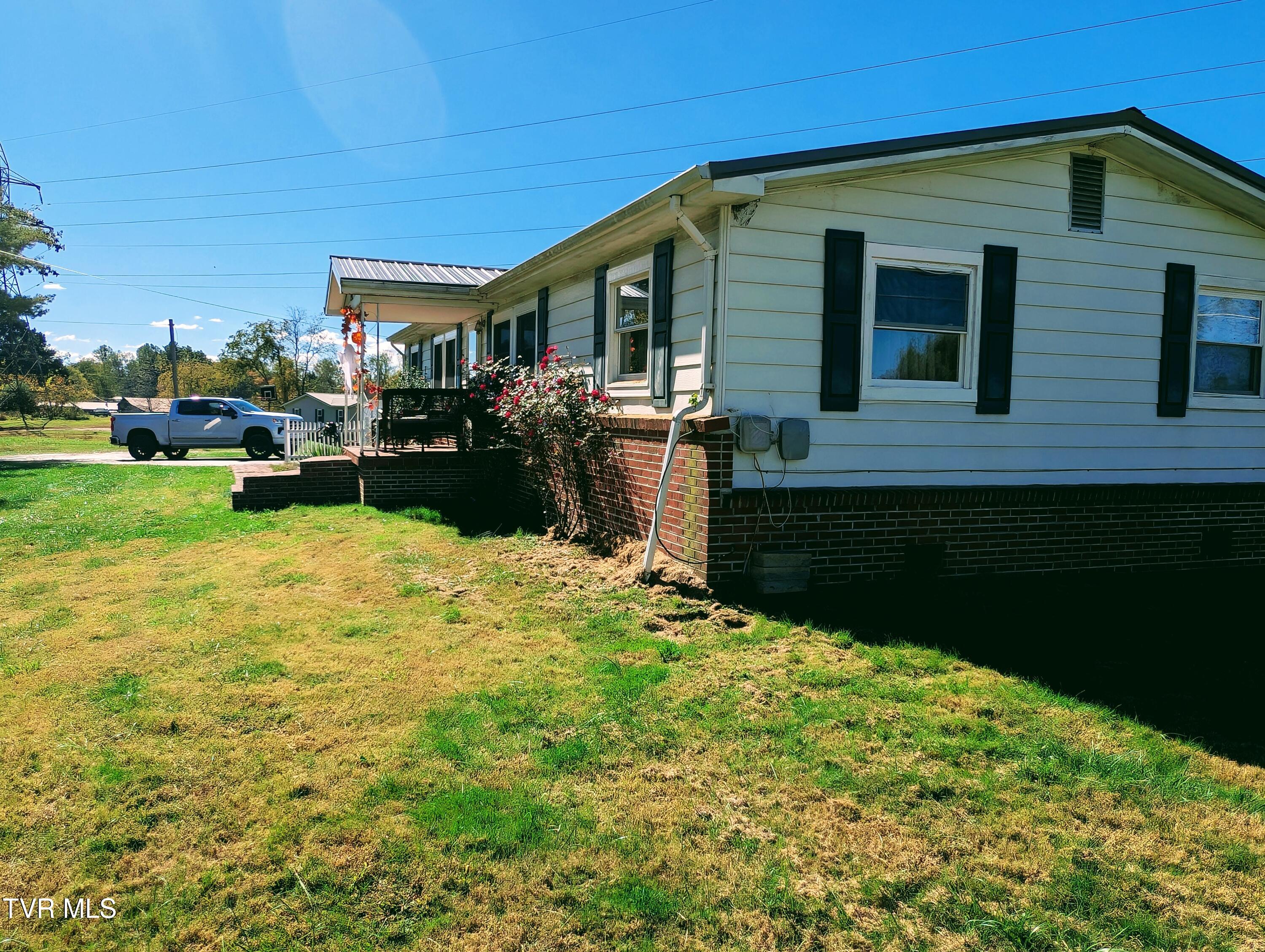 279 State Rte Road Clintwood, VA 24228 - Photo 3 of 36 1000016380