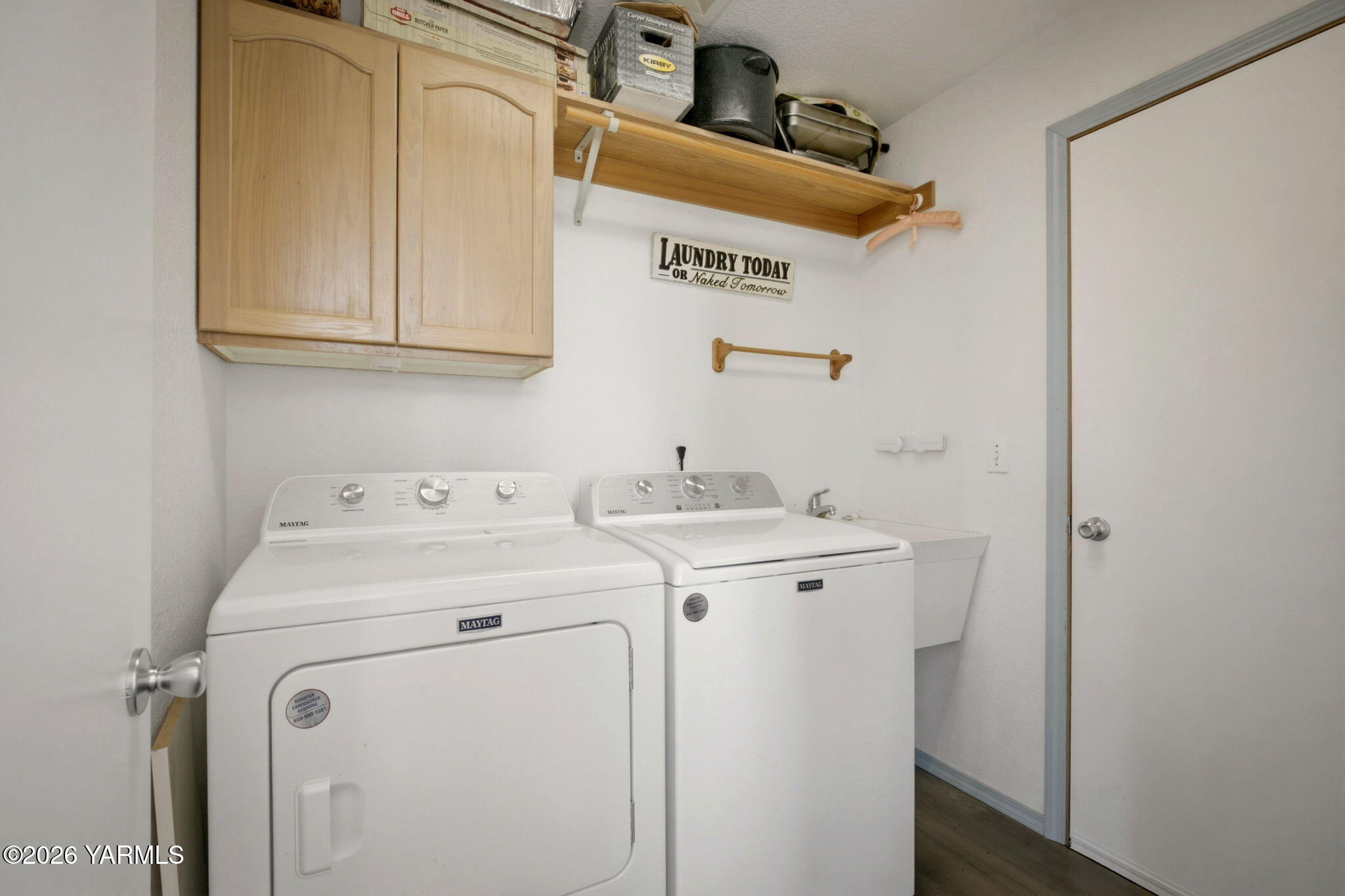 550 Red Tail Road Yakima, WA 98908 - Photo 31 of 41 Laundry Room