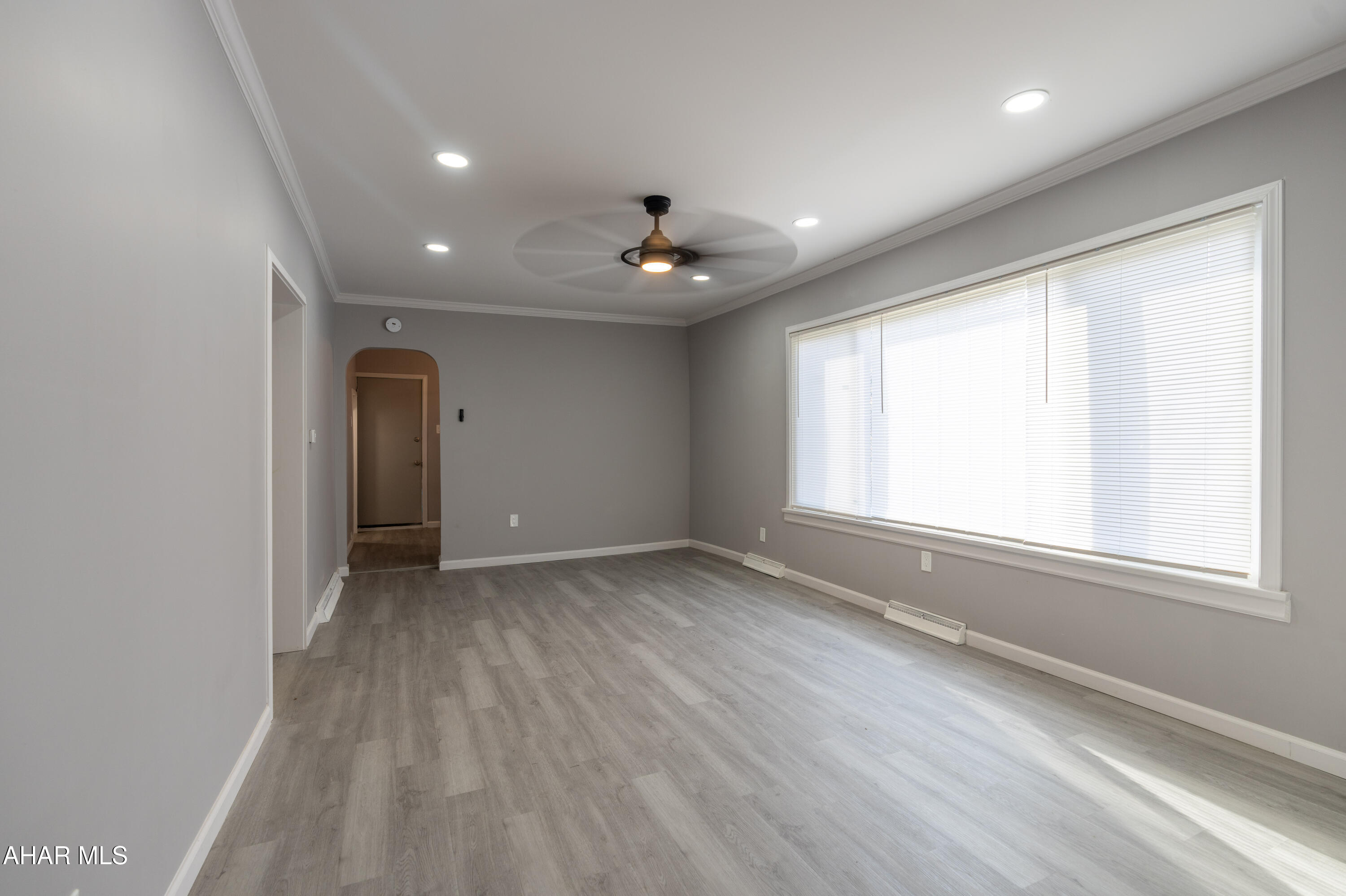 1129 Kettle Road Altoona, PA 16601 - Photo 5 of 47
