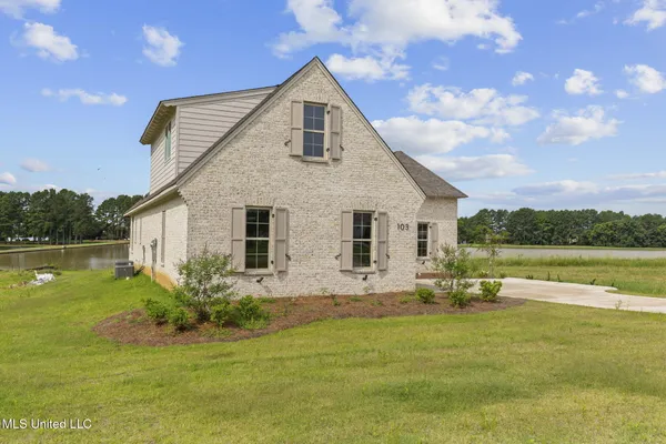 $699,900 | 103 Charleston Circle, Madison, MS 39110