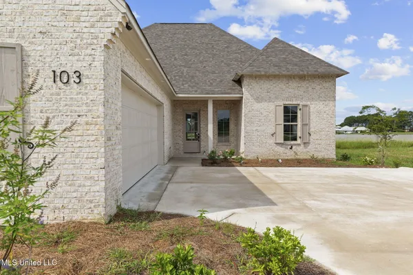 $699,900 | 103 Charleston Circle, Madison, MS 39110