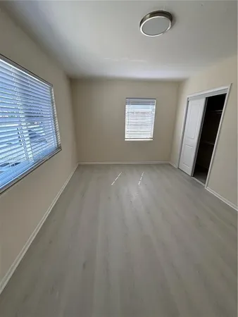 $2,800 | 8530 Crespi Boulevard, Unit 8520, Miami Beach, FL 33141