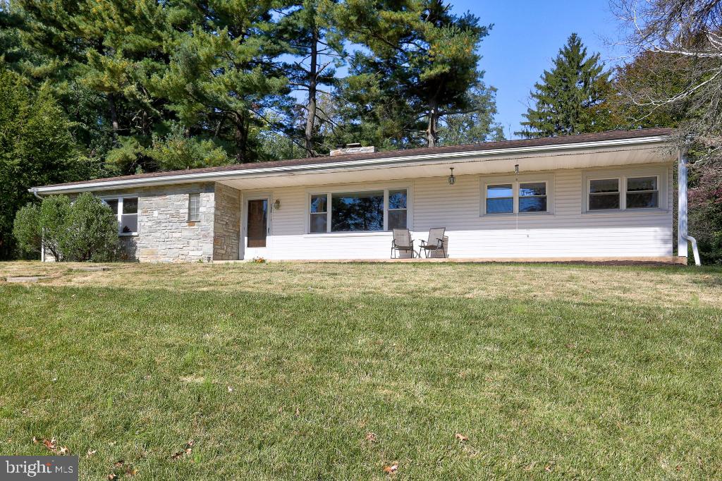101 Circle Road Lancaster, PA 17601 - Photo 1 of 26 Gallery Image 1