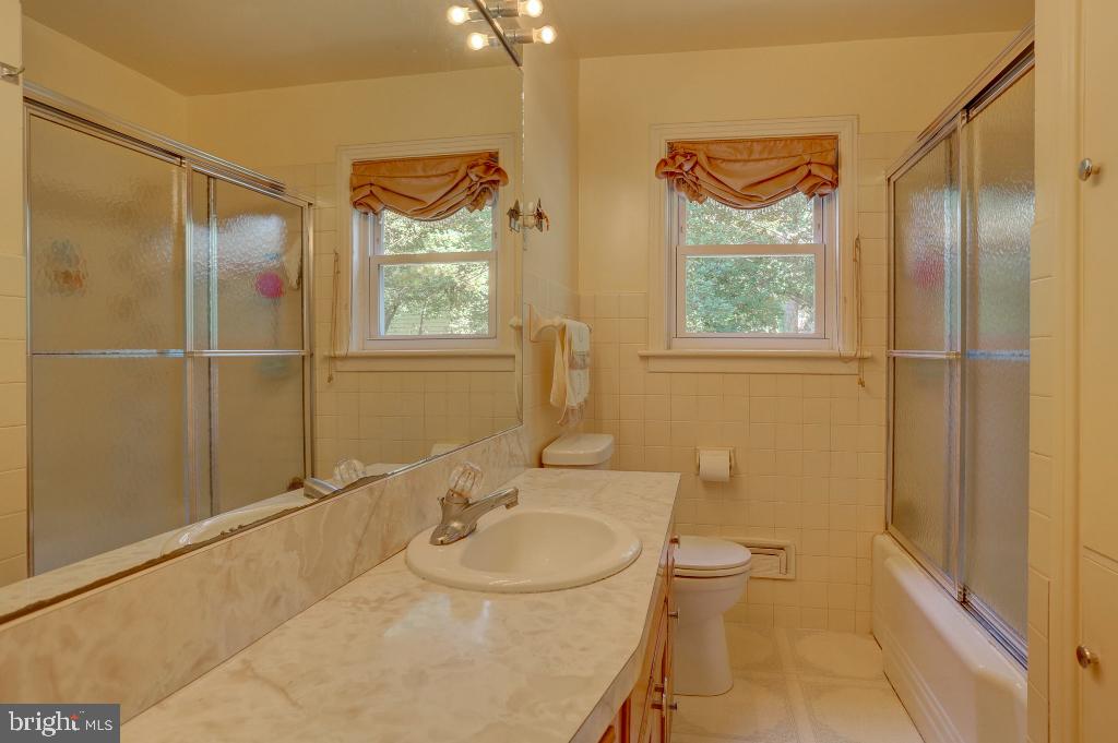 101 Circle Road Lancaster, PA 17601 - Photo 14 of 26 Gallery Image 14